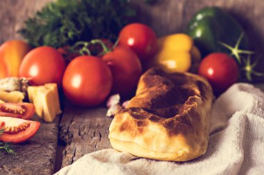 sebzeli meyveli turta