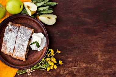 Elmalı turta. Doğa odaya yaz.