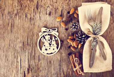 Tablo ile bir kış, Noel dekorasyonu ayarla