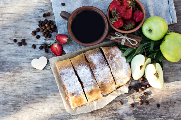 Strudel with apples and strawberries.