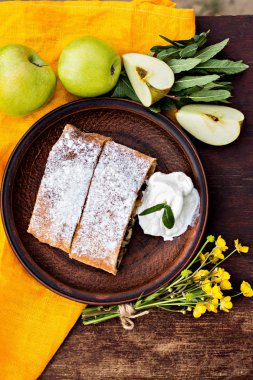 Elmalı turta. Doğa odaya yaz.