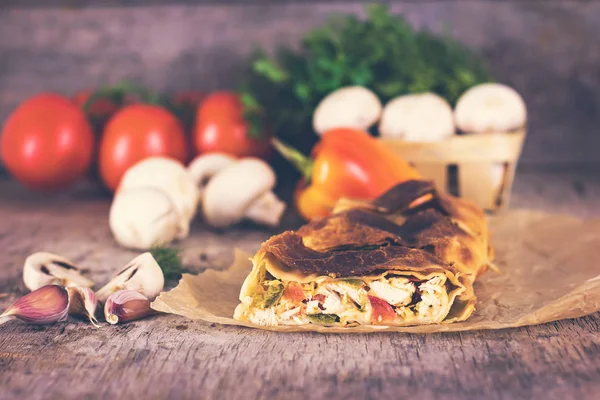 sebzeli meyveli turta