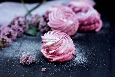 Ev yapımı şekerlemeler. Pembe şekerleme. 