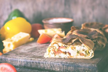 sebzeli meyveli turta