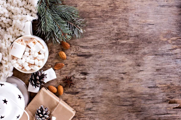 Kakao hatmi ve sıcak örme şal