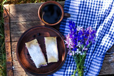 Yaban mersini ile meyveli turta. Pasta, meyveli turta çilek ile.