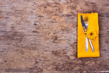 Çatal, bıçak, peçete, çatal bıçak takımı.