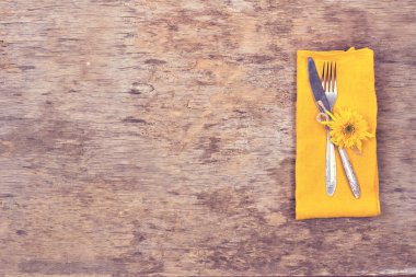 Çatal, bıçak, peçete, çatal bıçak takımı.