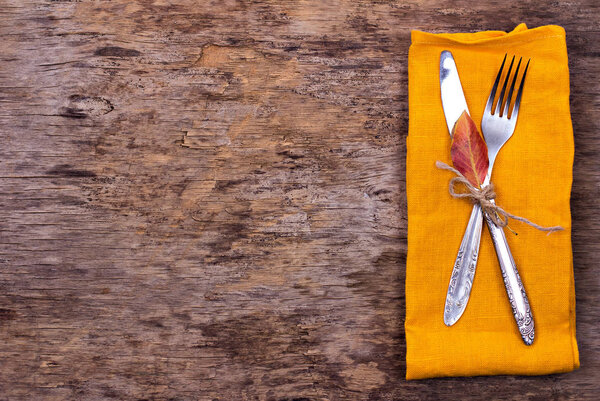 Вилка, нож, салфетка, столовые приборы
.