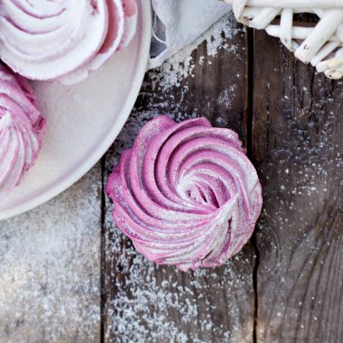 Ev yapımı şekerlemeler. Pembe şekerleme. 