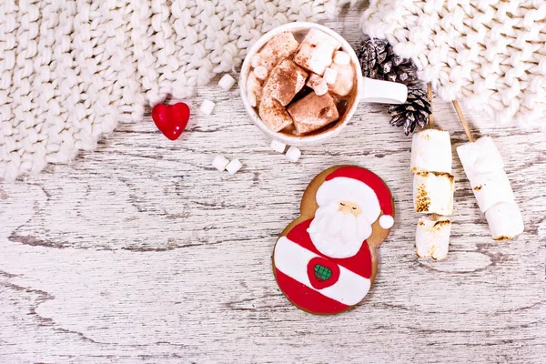 Bolachas de Natal. Biscoitos de Natal com decoração festiva . — Fotografia de Stock