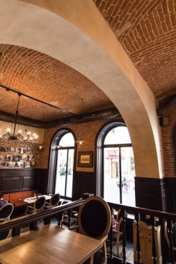 Restoran, Cafe eski evinde iç. 