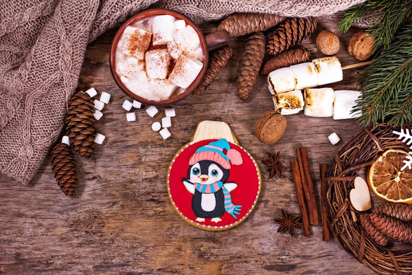 Bolachas de Natal. Biscoitos de Natal com decoração festiva . — Fotografia de Stock