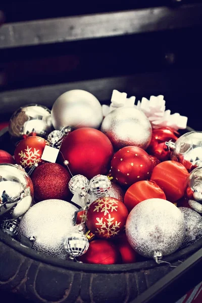 Juguetes de Navidad, composición de bolas de Navidad — Foto de Stock