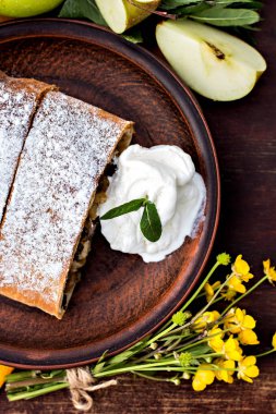 Elmalı turta. Doğa odaya yaz.