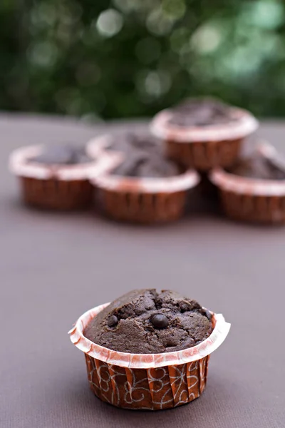 Chocolade capcake op tafel. — Stockfoto