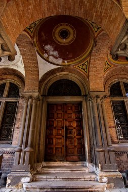 Sütun, öğeler Chernivtsi Üniversitesi'nde bina.