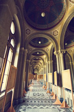 Chernivtsi güzel tarihi yapı Ulusal Üniversitesi'nde iç salonları