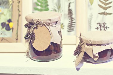 Bankalar ile ev yapımı reçel. 