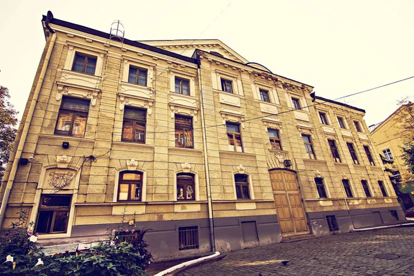 A rua central da cidade de Chernovtsy . — Fotografia de Stock