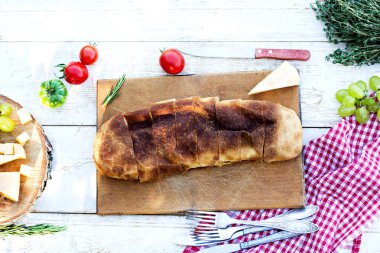 Akşam yemeği için sofrayı. Öğle Yemeği