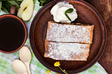 Elmalı turta. Doğa odaya yaz.