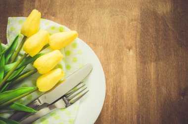 Paskalya ya da anneler günü için Tablo ayarı bahar