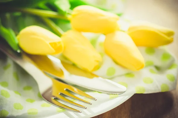 Ajuste de mesa de primavera para Pascua o Día de la Madre — Foto de Stock