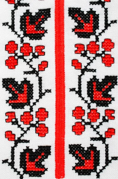 Σλαβική κόκκινο και μαύρο κέντημα με σταυροβελονιά. — Φωτογραφία Αρχείου