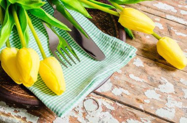 Paskalya ya da anneler günü için Tablo ayarı bahar