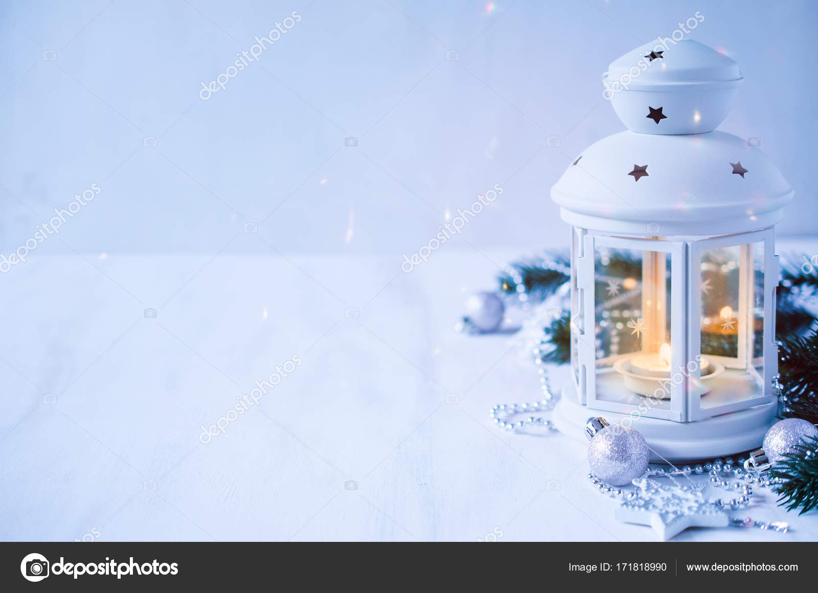 Sfondi Natalizi Lanterna.Lanterna Di Natale Magic Sfondo Fulmine Foto Stock C Allchonok 171818990