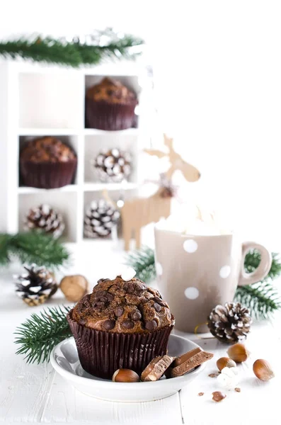 Weihnachten Schokolade Muffin und Kakao. — Stockfoto