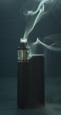 mavi bir arka plan üzerinde Buharlaştırıcı