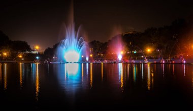 gece renkli Çeşmesi 