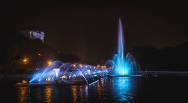 gece renkli Çeşmesi 