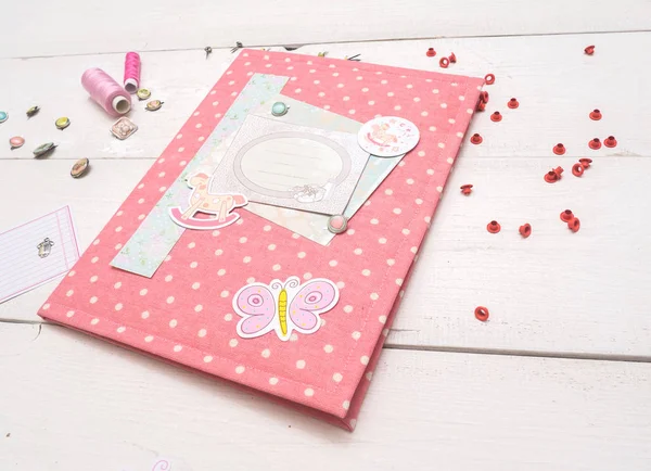 Pembe hediye klasör 