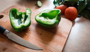 kesme yeşil biber salata için