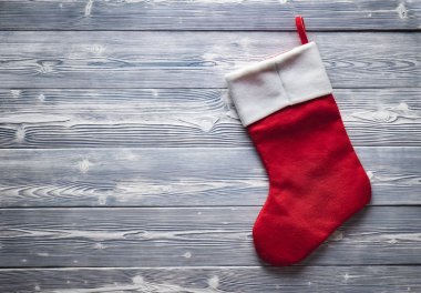 Noel Baba Kırmızı çorap gri izole