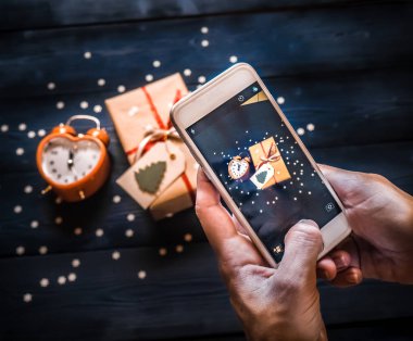 hareket eden fotoğraf. çalar saat ile yeni yıl hediye