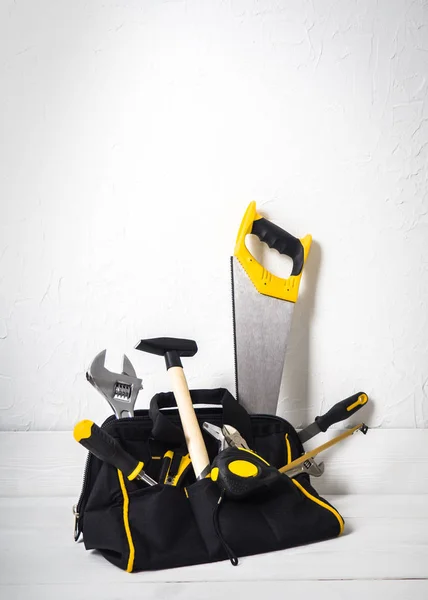 Saco com ferramentas de reparo — Fotografia de Stock