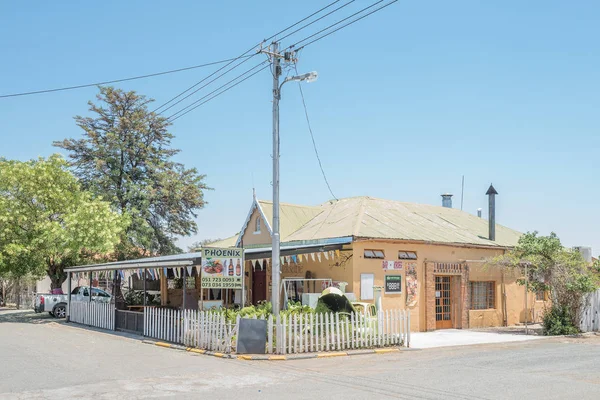 Puesto de carretera y un bar en Fauresmith — Foto de Stock