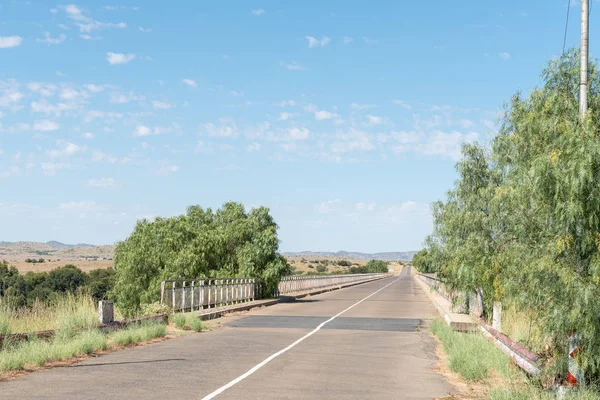 Puente sobre el río Gariep entre Philippolis y Colesberg — Foto de Stock