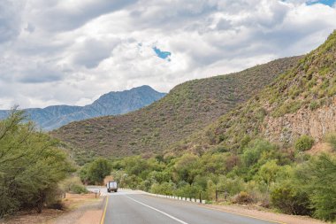 Spookdrif (hayalet causeway) doğal Meiringpoort içinde