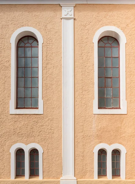 Genadendal の歴史的なモラヴィア教会の窓 — ストック写真
