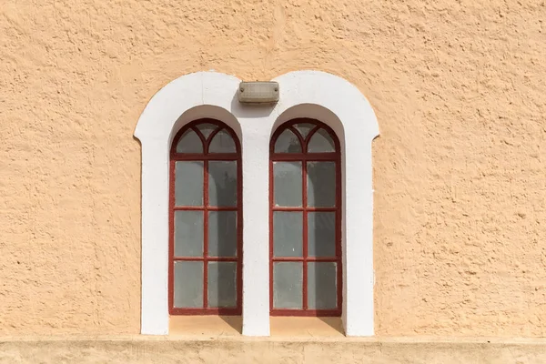 Τα Windows από την ιστορική εκκλησία Μοραβίας στην Genadendal — Φωτογραφία Αρχείου