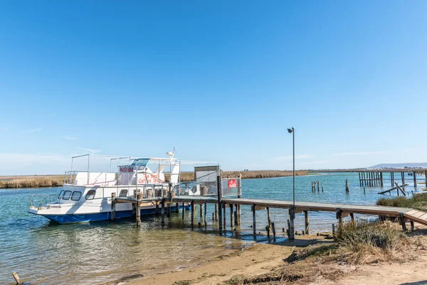 Coffee shop on a boat in Velddrif — Stock Photo, Image