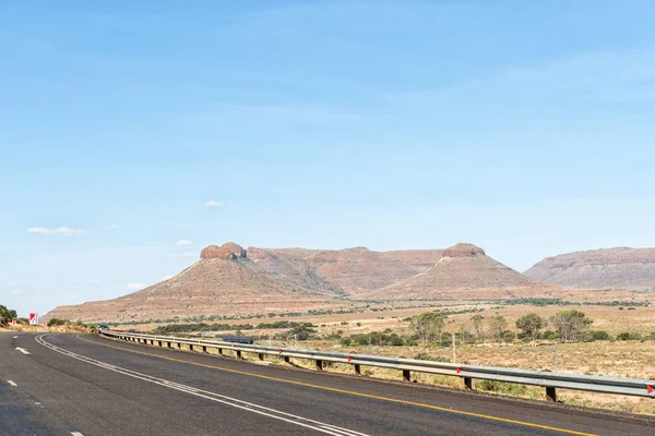 Les Trois Sœurs, trois collines typiques du karoo — Photo