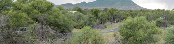 Vista panorámica del campamento de Nqweba — Foto de Stock