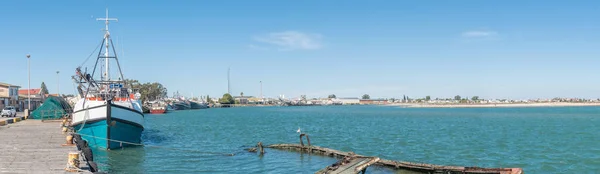 Laaiplek, limandaki balıkçı gemileri Panoraması — Stok fotoğraf