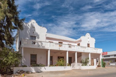 Eski otel ve ve Mcgregor içki dükkanında